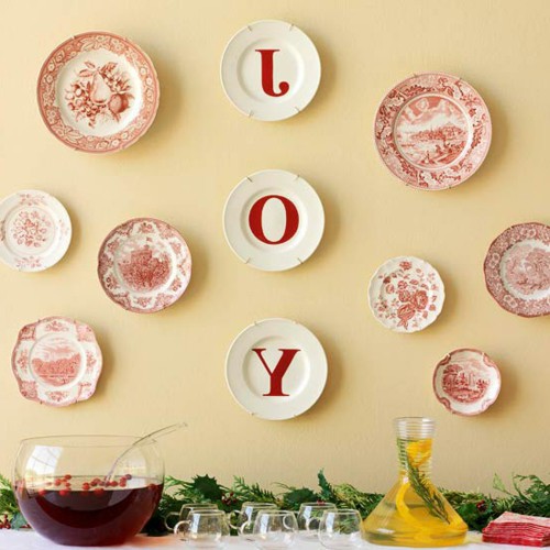 Display Christmas Plates as Decorations