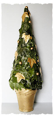 DIY Artificial Ivy Leaves Christmas Tree