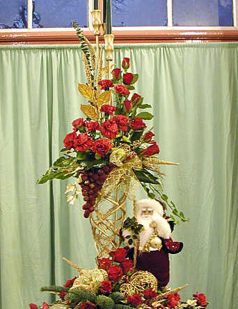 Exquisite Red Floral Arrangement for Christmas