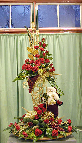 Exquisite Red Floral Arrangement for Christmas