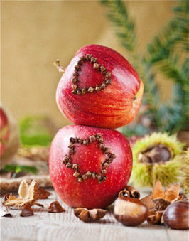 Clove studded Apples - Christmas decor